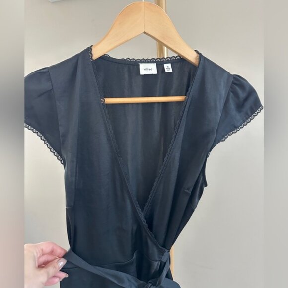 Wilfred Aritzia Lace Wrap Dress Black XS - Picture 4 of 7